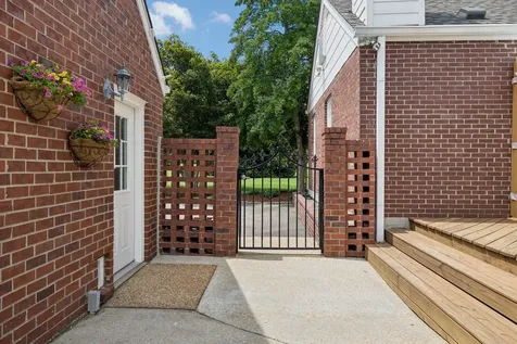 4000 Crestridge Drive Nashville TN 37204