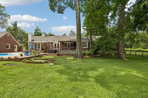 4000 Crestridge Drive Nashville TN 37204