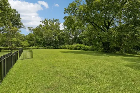 4000 Crestridge Drive Nashville TN 37204