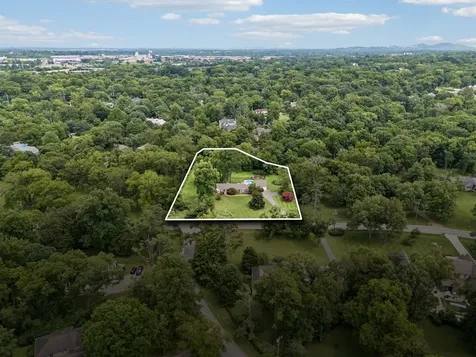 4000 Crestridge Drive Nashville TN 37204