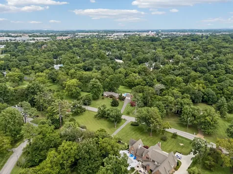 4000 Crestridge Drive Nashville TN 37204