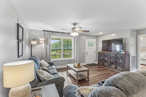 3135 Oak Grove Road Goodspring TN 38460