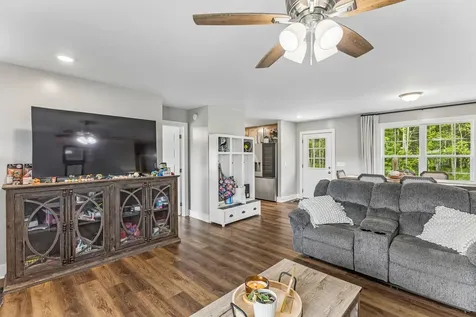 3135 Oak Grove Road Goodspring TN 38460