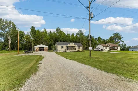 3135 Oak Grove Road Goodspring TN 38460