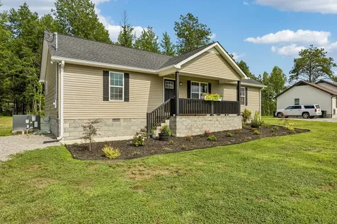 3135 Oak Grove Road Goodspring TN 38460
