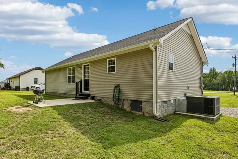 3135 Oak Grove Road Goodspring TN 38460