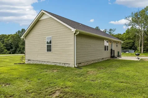 3135 Oak Grove Road Goodspring TN 38460
