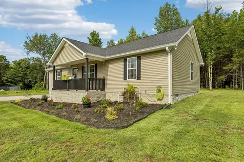 3135 Oak Grove Road Goodspring TN 38460