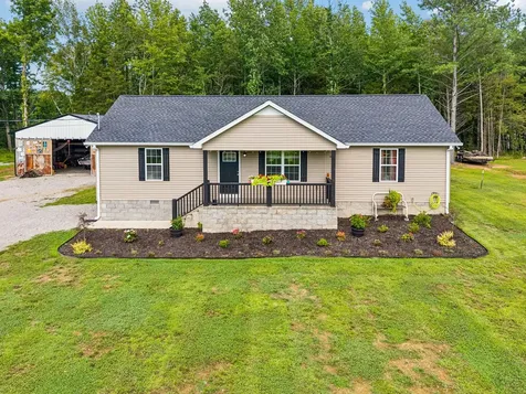 3135 Oak Grove Road Goodspring TN 38460