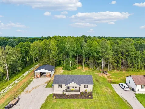 3135 Oak Grove Road Goodspring TN 38460