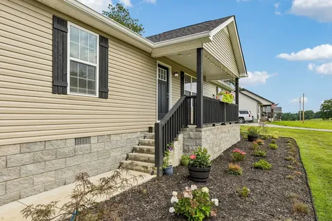 3135 Oak Grove Road Goodspring TN 38460