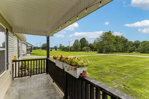 3135 Oak Grove Road Goodspring TN 38460