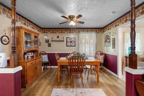 607 N Palmers Chapel Road White House TN 37188