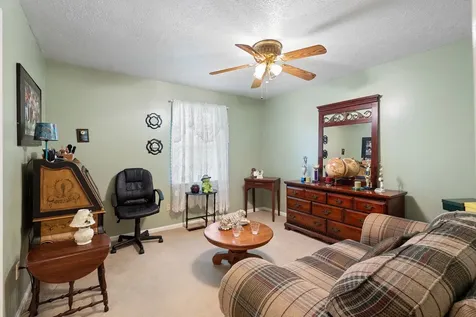 607 N Palmers Chapel Road White House TN 37188