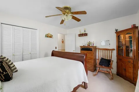 607 N Palmers Chapel Road White House TN 37188