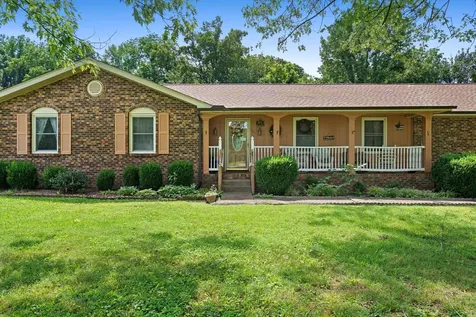607 N Palmers Chapel Road White House TN 37188