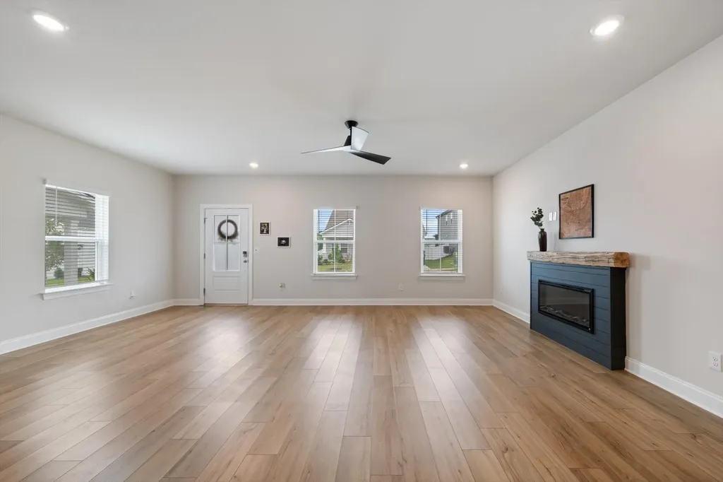 1337 Carriage Park Drive Hermitage TN 37076