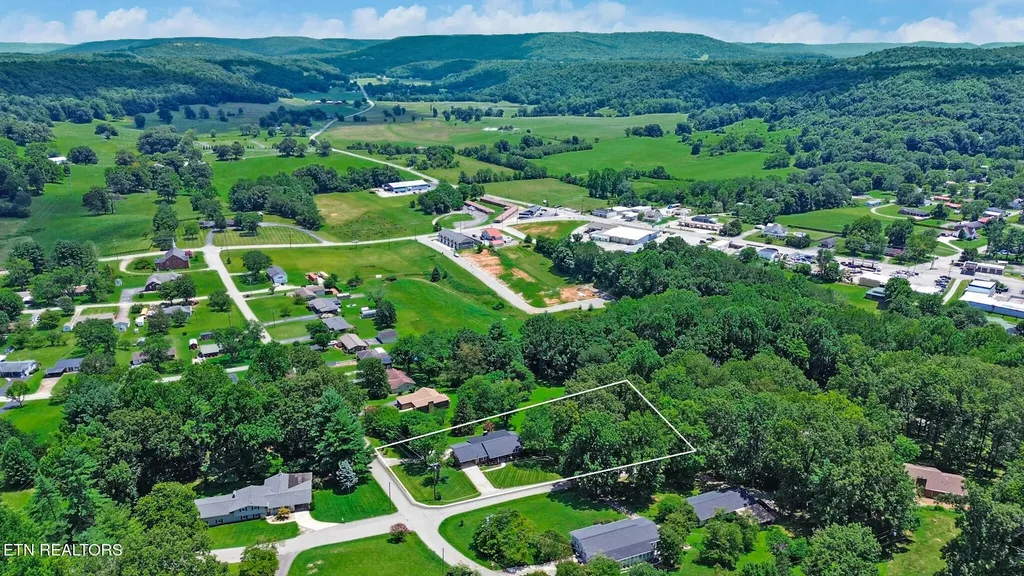 335 Woodland Street Livingston TN 38570