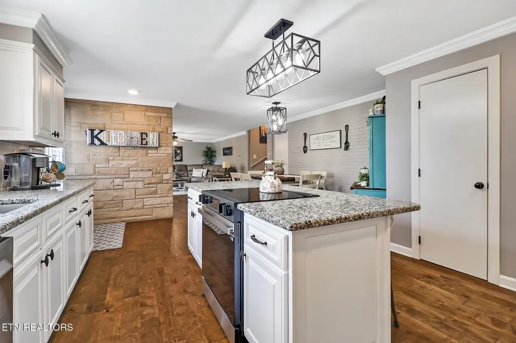 335 Woodland Street Livingston TN 38570