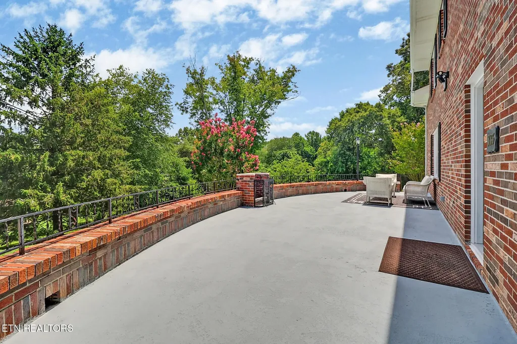 335 Woodland Street Livingston TN 38570