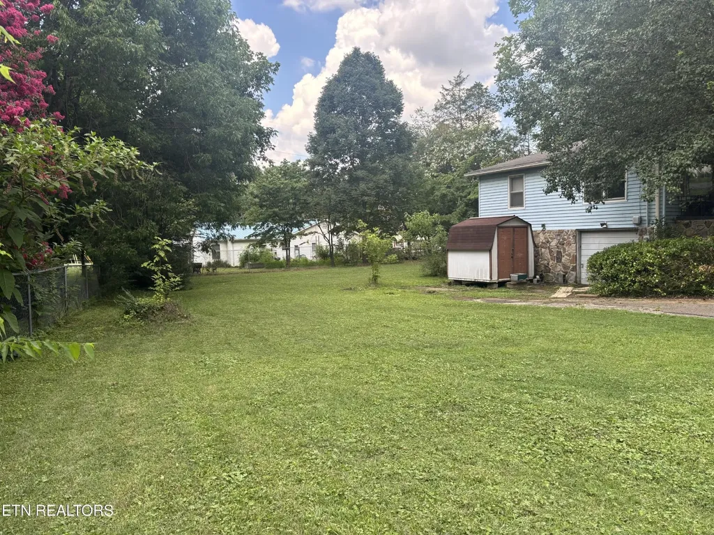 2119 Maple Drive Knoxville TN 37918