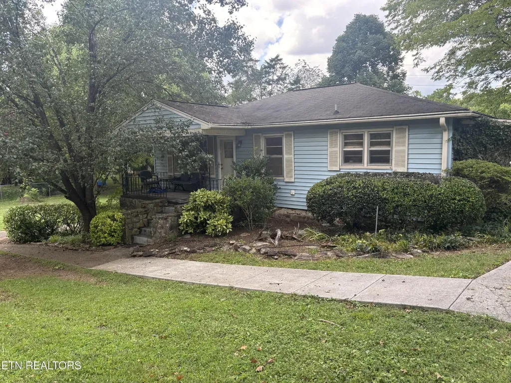 2119 Maple Drive Knoxville TN 37918