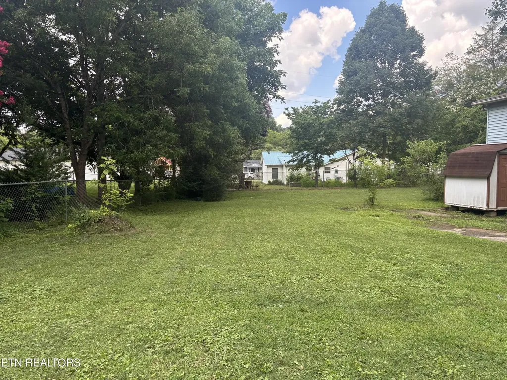2119 Maple Drive Knoxville TN 37918