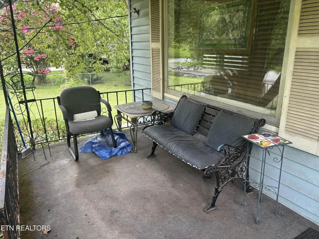 2119 Maple Drive Knoxville TN 37918