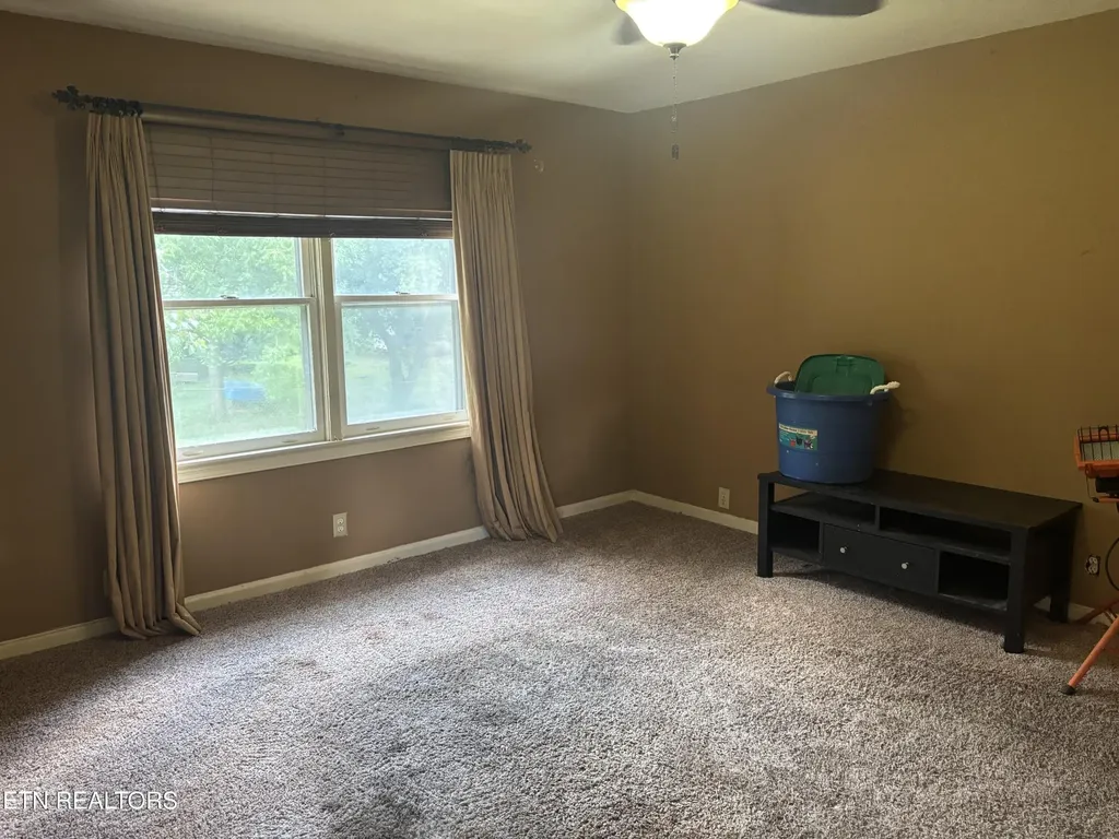 2119 Maple Drive Knoxville TN 37918