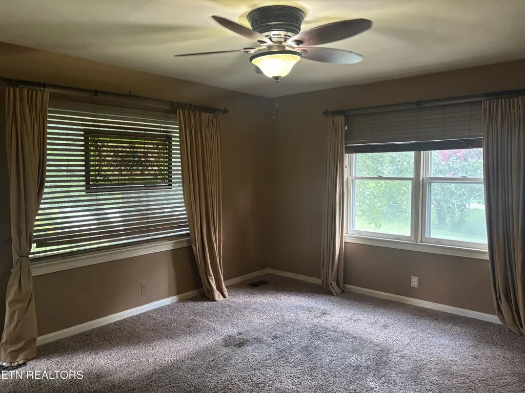 2119 Maple Drive Knoxville TN 37918