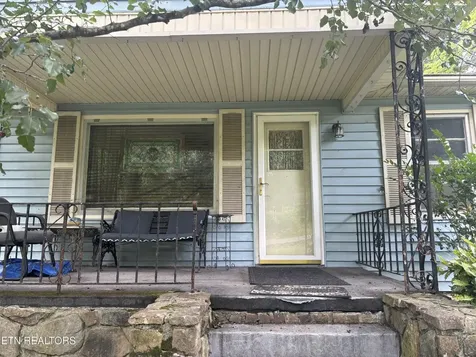 2119 Maple Drive Knoxville TN 37918