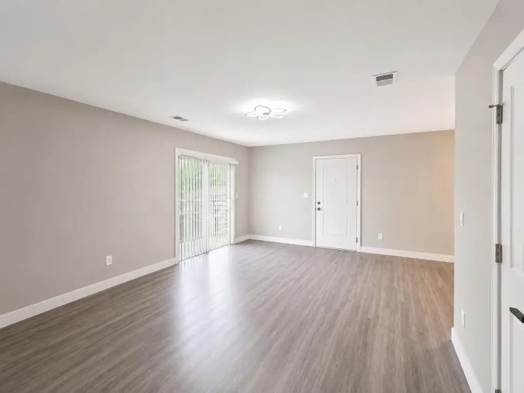 543 Peachers Mill Road Clarksville TN 37042