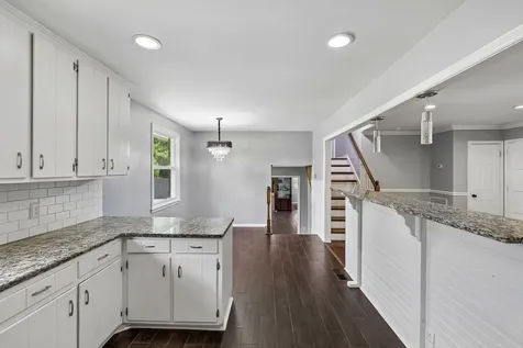 5140 Whitaker Drive Nashville TN 37211