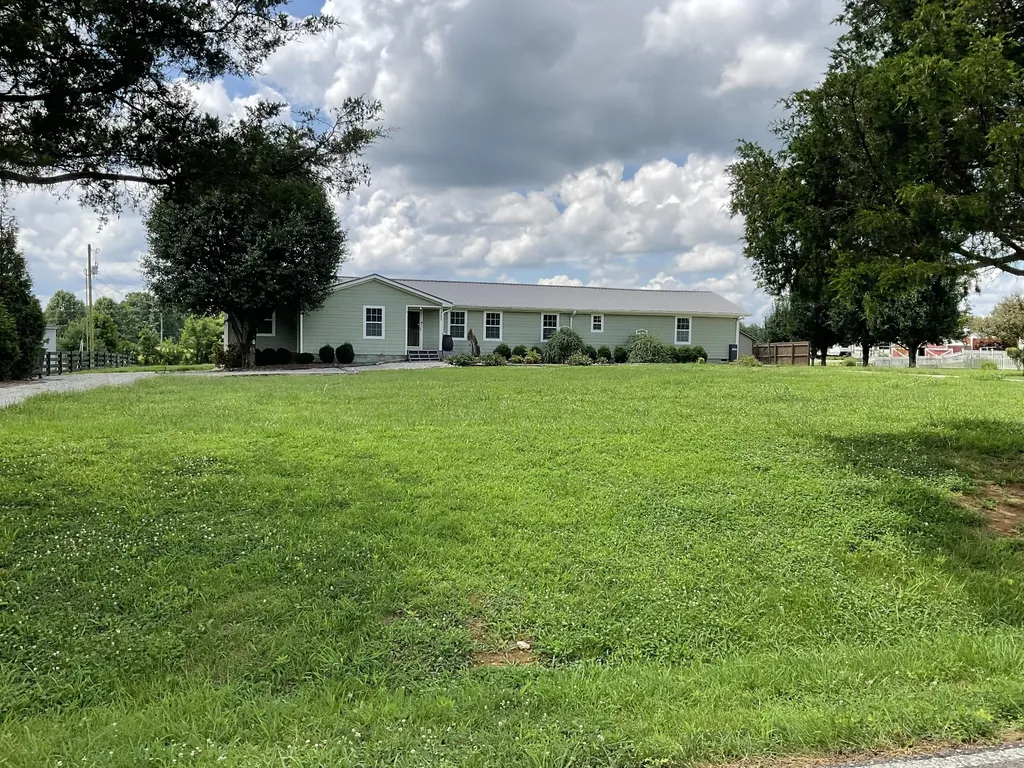 1227 Hazelwood Road Columbia TN 38401
