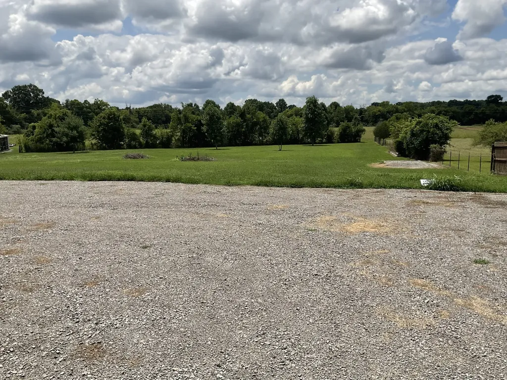 1227 Hazelwood Road Columbia TN 38401