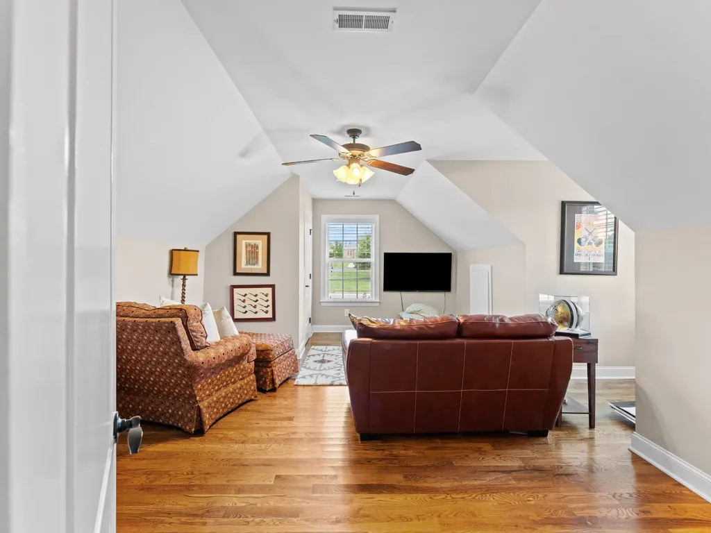 1422 Polo Fields Lane Columbia TN 38401