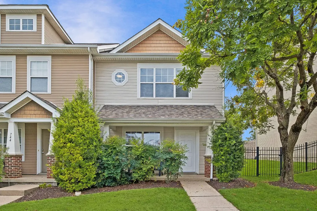 742 Vernon Avenue Nashville TN 37209