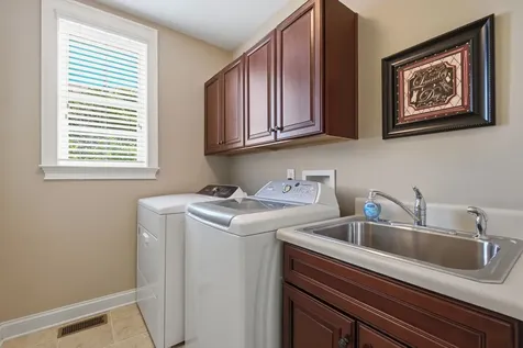 1203 Potter Lane Gallatin TN 37066