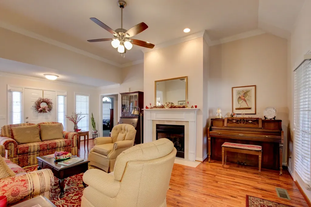 2559 Hedgerow Lane Clarksville TN 37043