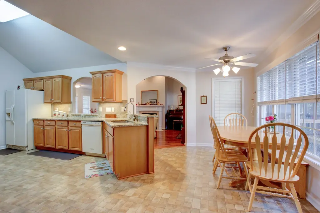 2559 Hedgerow Lane Clarksville TN 37043