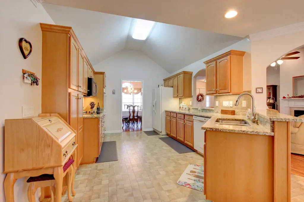 2559 Hedgerow Lane Clarksville TN 37043