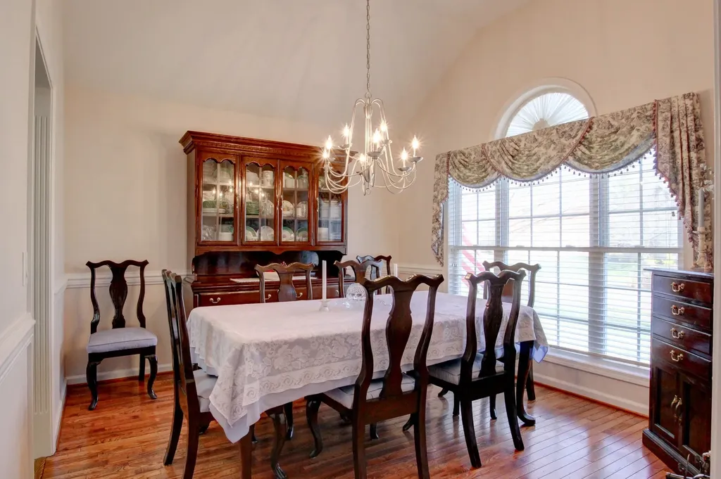 2559 Hedgerow Lane Clarksville TN 37043