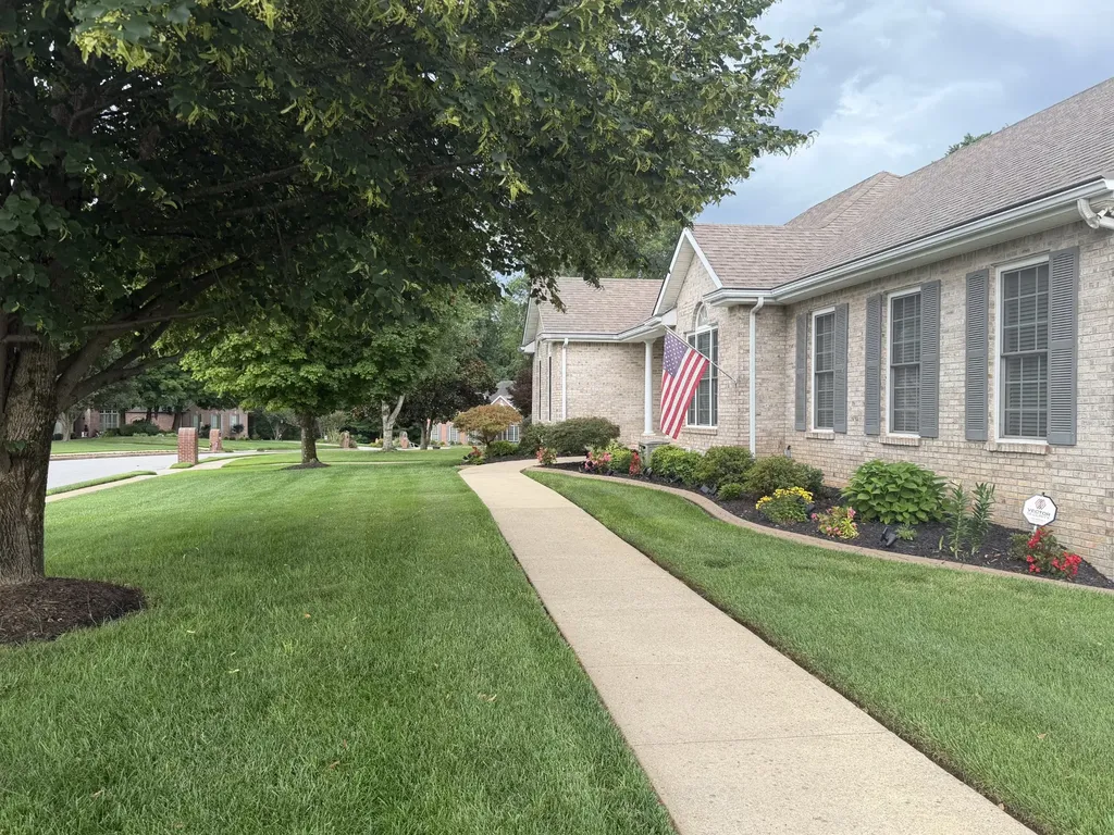 2559 Hedgerow Lane Clarksville TN 37043
