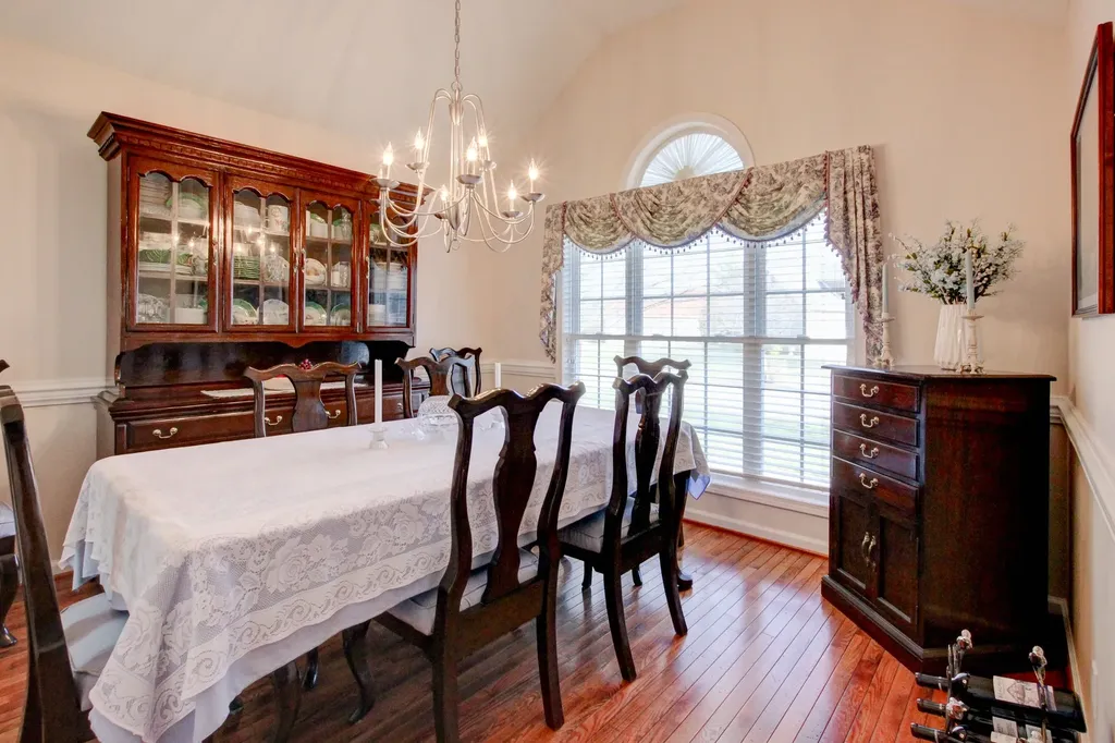 2559 Hedgerow Lane Clarksville TN 37043