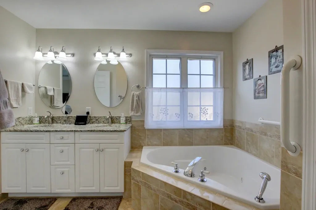 2559 Hedgerow Lane Clarksville TN 37043