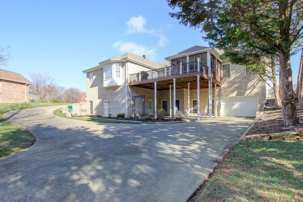 2559 Hedgerow Lane Clarksville TN 37043