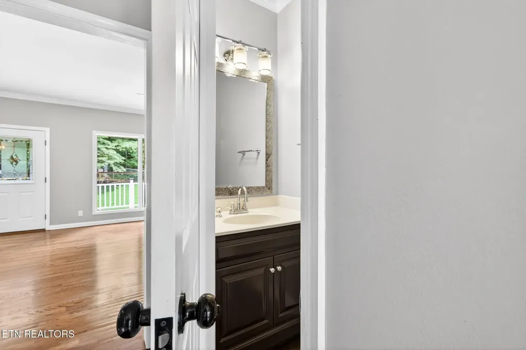 1515 Little John Lane Cookeville TN 38501