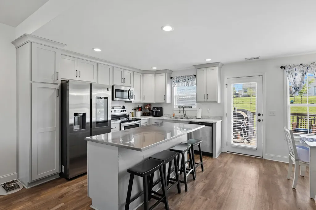 510 Calista Road White House TN 37188