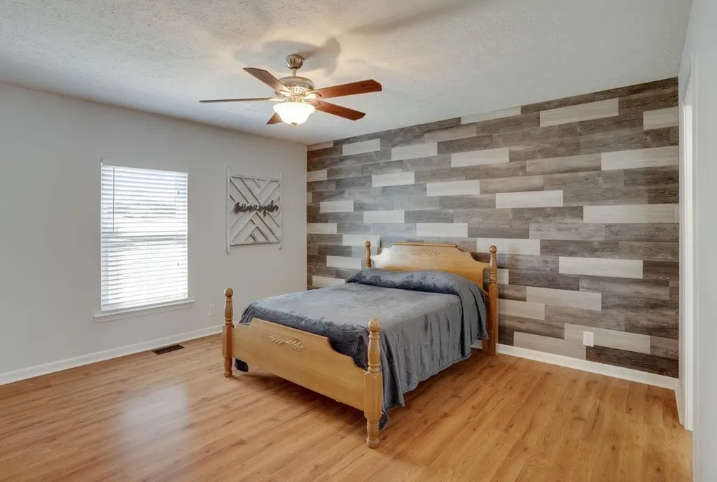 145 S Palmers Chapel Road White House TN 37188