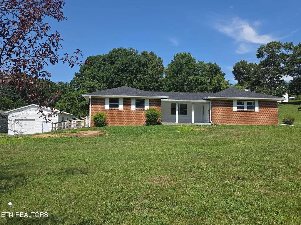 824 Poplar Springs Road Loudon TN 37774